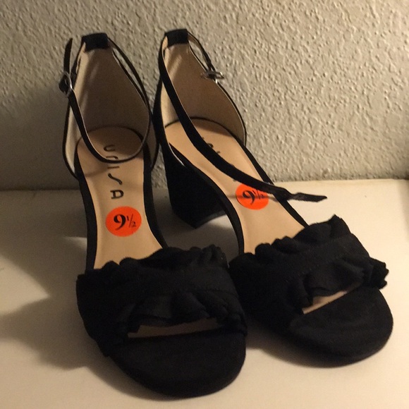unisa ruffle block heel sandals